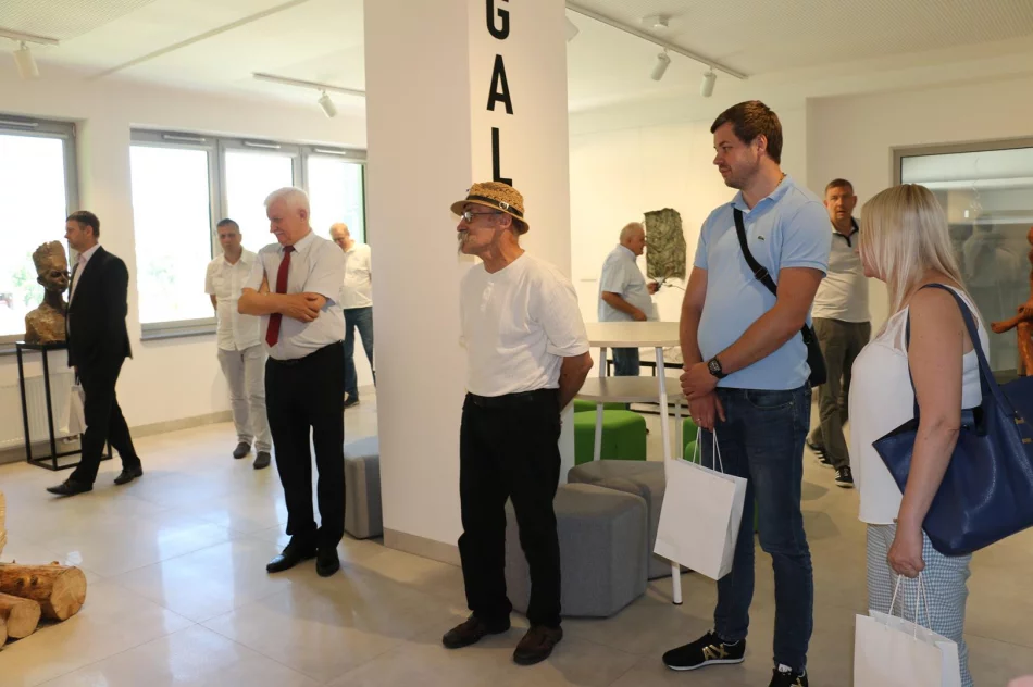 Miasto Limanowa odwiedziły delegacje z miast partnerskich - zdjęcie 16