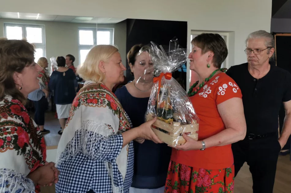 KGW Rupniów Centrum na festiwalu "U noju na Warniji" w Gietrzwałdzie - zdjęcie 3