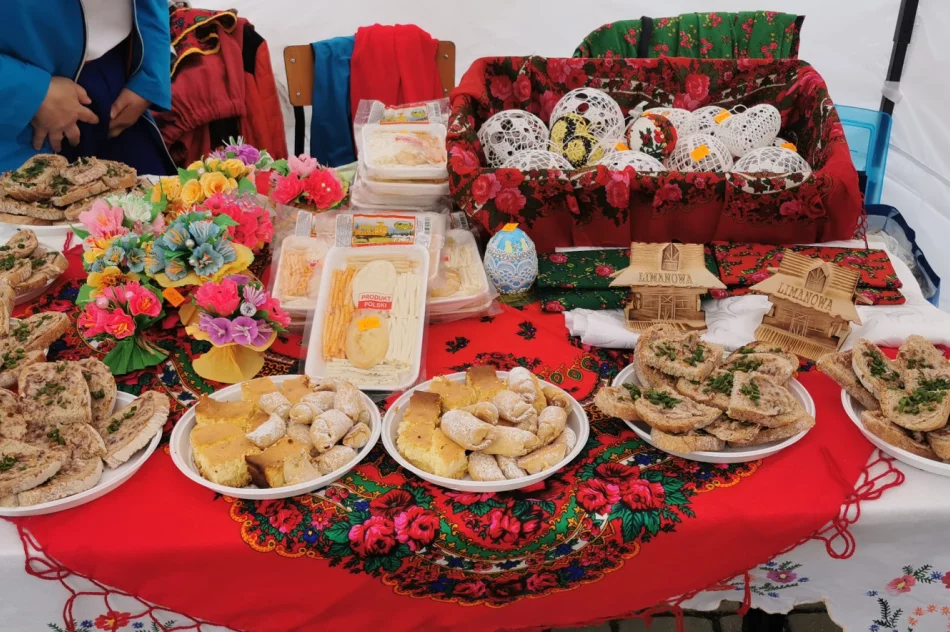 KGW Rupniów Centrum na festiwalu "U noju na Warniji" w Gietrzwałdzie - zdjęcie 12