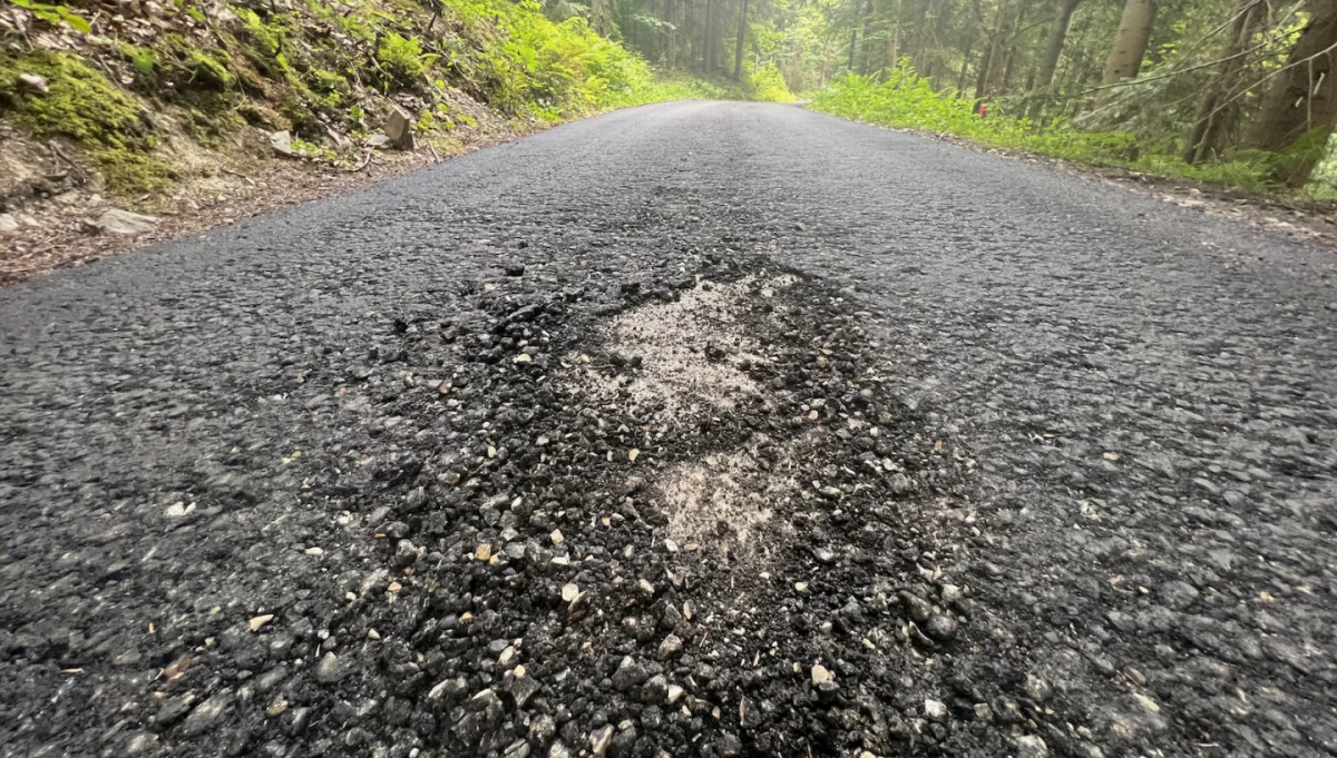 Wójt o stanie drogi i postępowaniu PINB