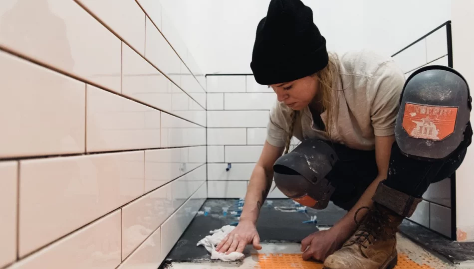 Ochrona stóp na pierwszym miejscu: jak czuć się komfortowo i zarazem bezpiecznie w pracy? - zdjęcie 1