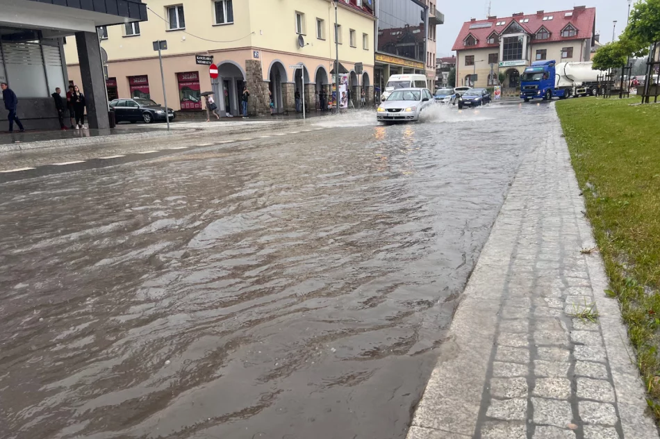 Gwałtowna burza i podtopienia, Rynek znów zalany - zdjęcie 12