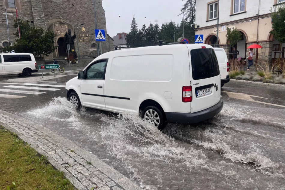 Gwałtowna burza i podtopienia, Rynek znów zalany - zdjęcie 20