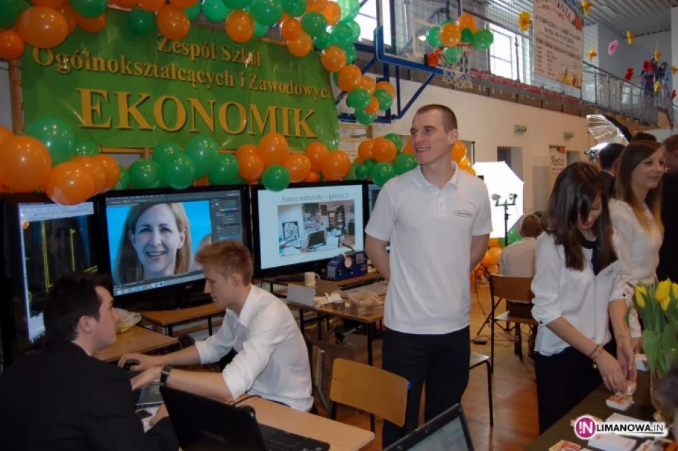 Siedem szkół na targach - zdjęcie 2