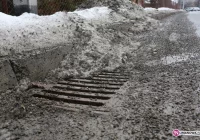 Bardzo droga zima i brud na ulicach - zdjęcie główne