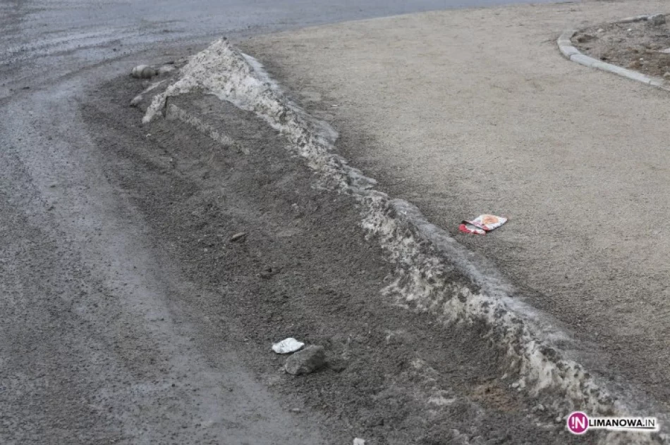 Bardzo droga zima i brud na ulicach - zdjęcie 3