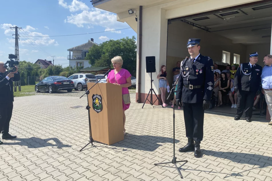 Ślubowanie młodych adeptów pożarnictwa - zdjęcie 11