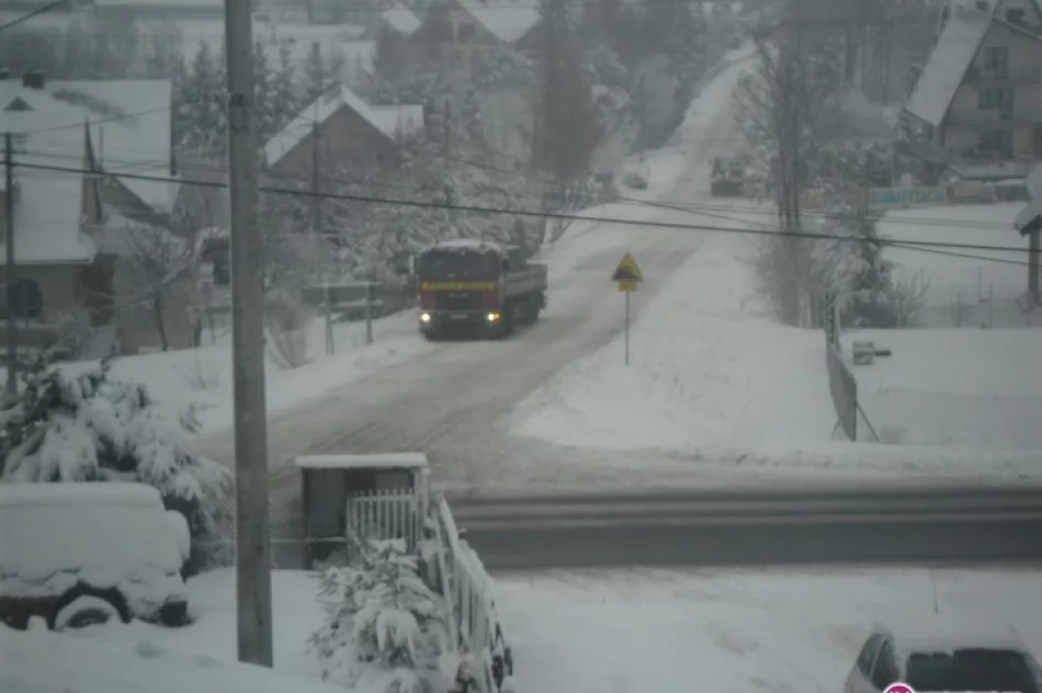 Sytuacja na drogach: ślisko - zdjęcie 4