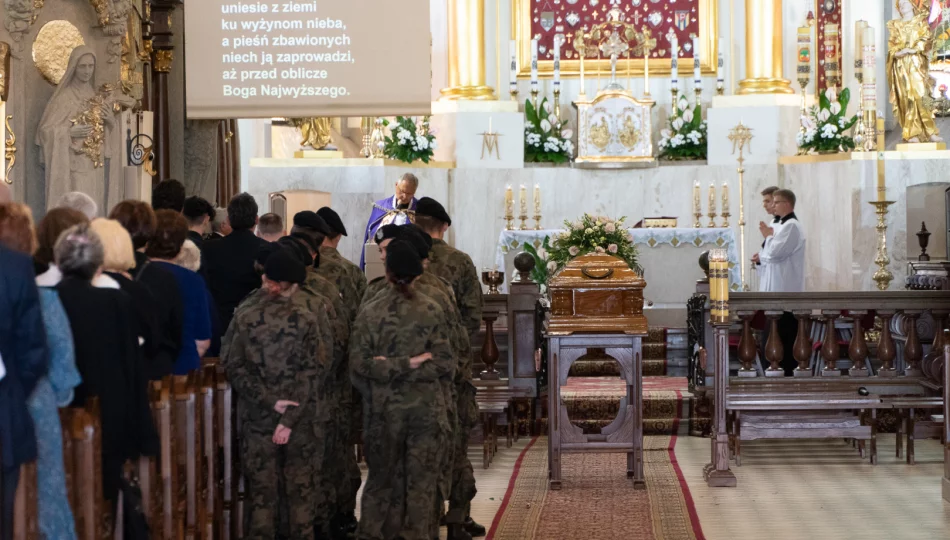 Lokalna społeczność pożegnała Marię Szkarłat - zdjęcie 1