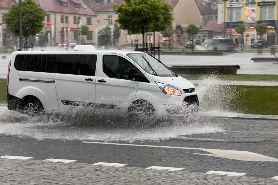 Podtopienia, osunięcia ziemi i podmyty most - skutki gwałtownych burz - zdjęcie 5