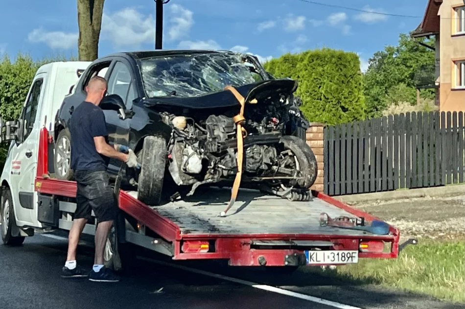 Wypadek w Dobrej: 4 ranne osoby trafiły do szpitala - zdjęcie 6