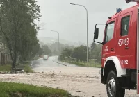 Zalane domy, zniszczone drogi i mosty. Ponad 40 interwencji po burzach - zdjęcie główne