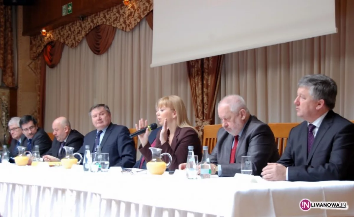 Minister Bieńkowska na rozmowach w Limanowej