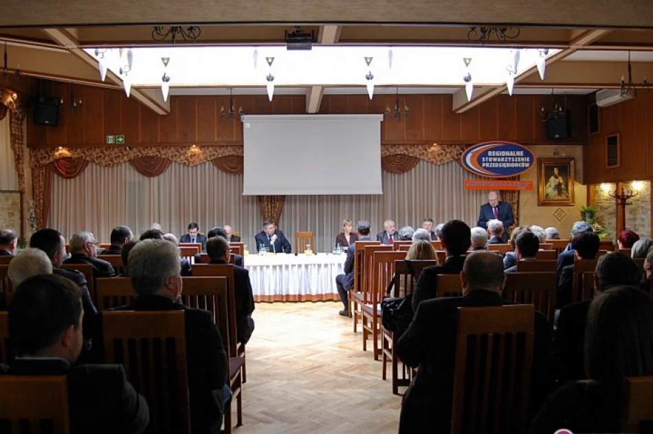 Minister Bieńkowska na rozmowach w Limanowej - zdjęcie 4