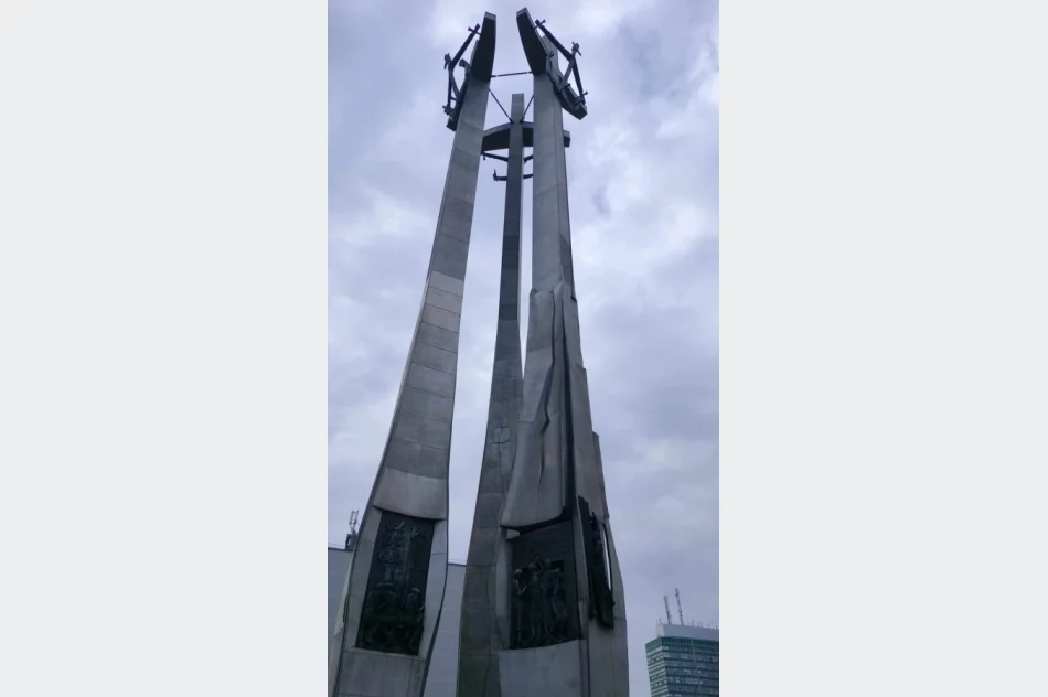 Młodzież z drużyn pożarniczych na wakacyjnym obozie  - zdjęcie 7