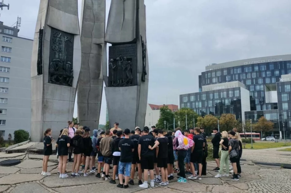 Młodzież z drużyn pożarniczych na wakacyjnym obozie  - zdjęcie 8