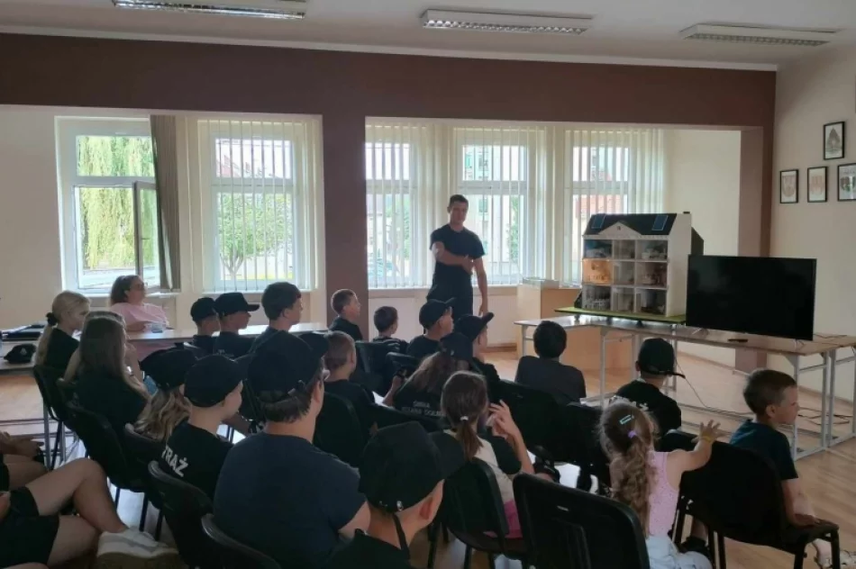 Młodzież z drużyn pożarniczych na wakacyjnym obozie  - zdjęcie 9