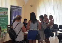 Policjanci w urzędzie pracy - zdjęcie główne