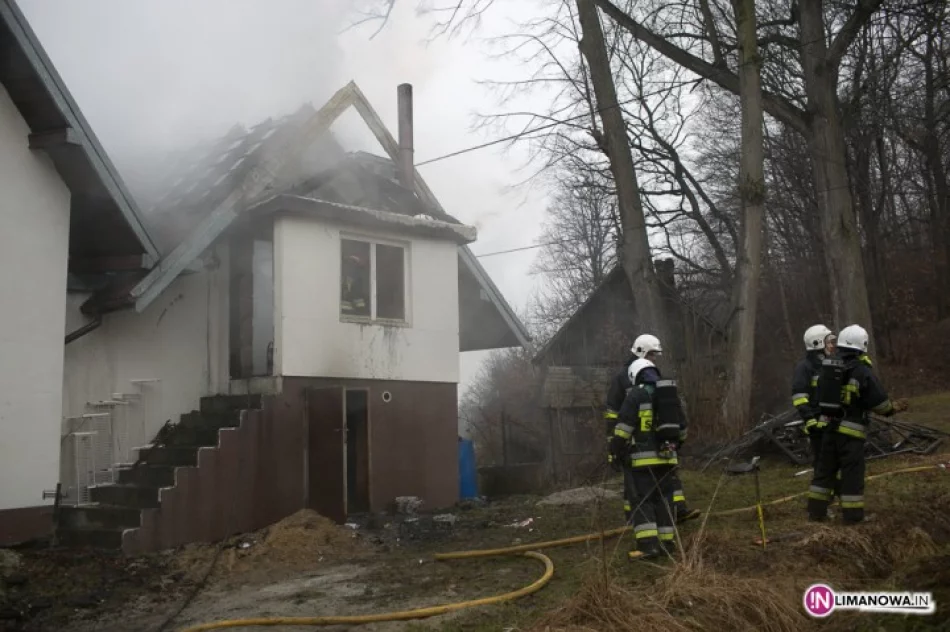 Pożar budynku sklepu - zdjęcie 4