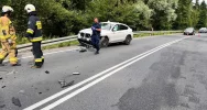 Czołowe zderzenie samochodów - jest nagranie - zdjęcie 2
