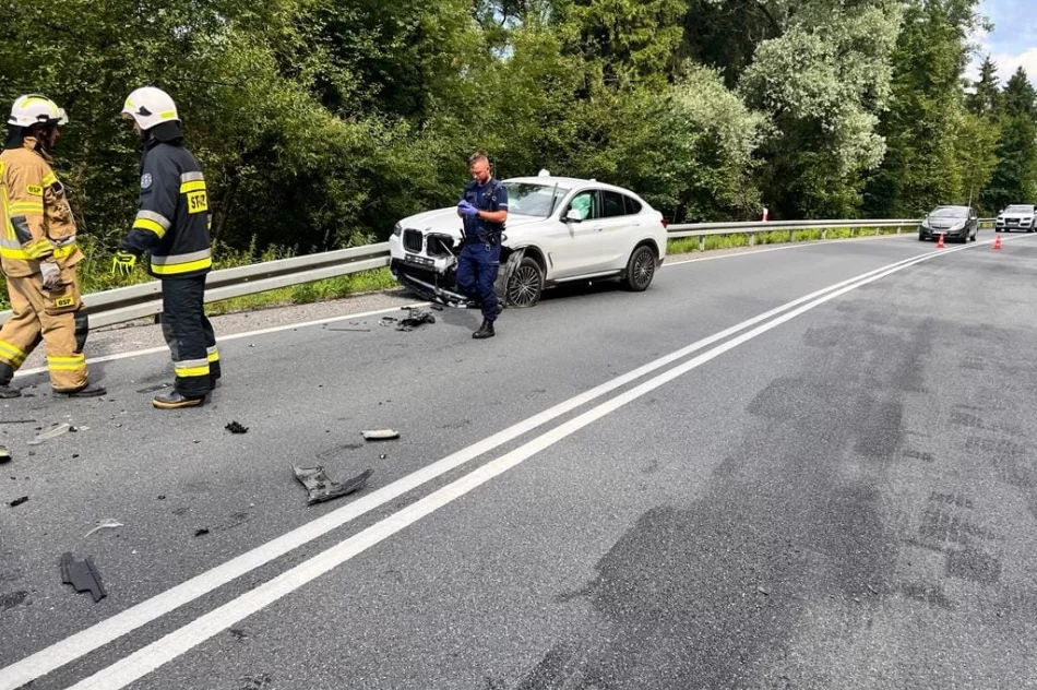 Czołowe zderzenie samochodów - jest nagranie - zdjęcie 2