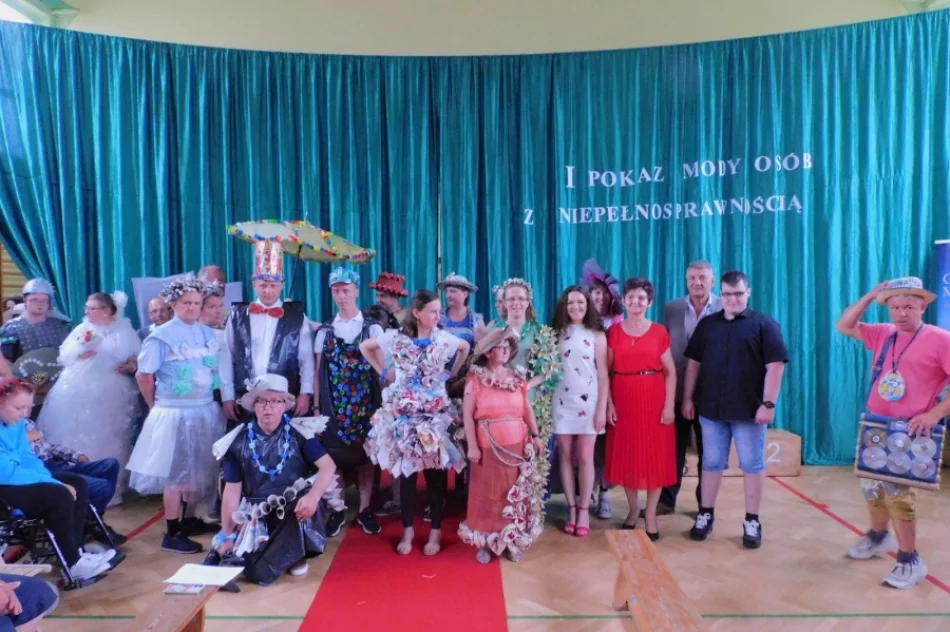 Pierwszy pokaz mody osób z niepełnosprawnościami - zdjęcie 3