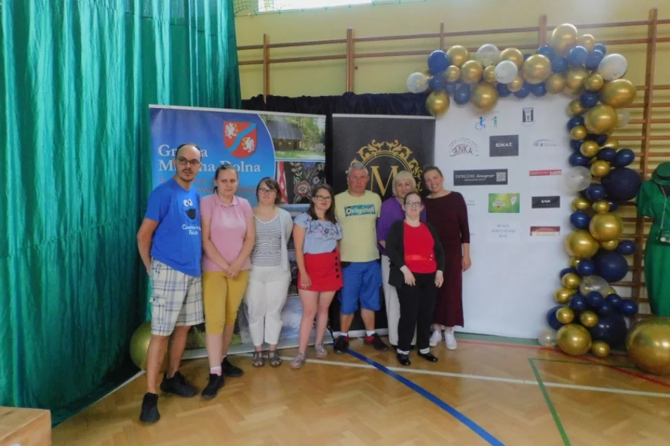 Pierwszy pokaz mody osób z niepełnosprawnościami - zdjęcie 4