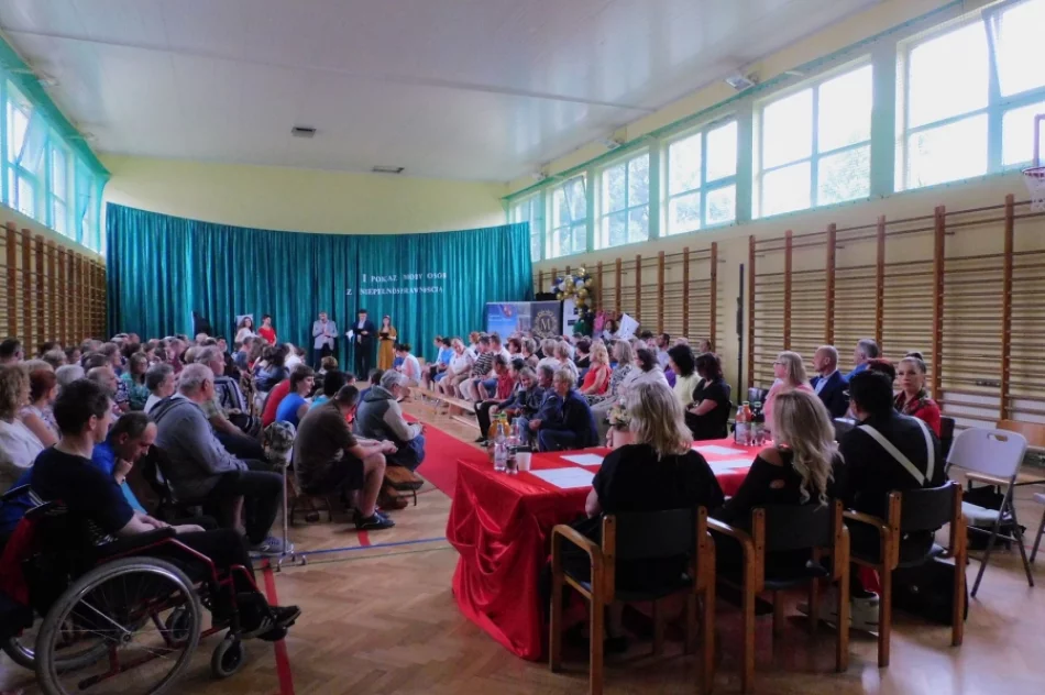 Pierwszy pokaz mody osób z niepełnosprawnościami - zdjęcie 12