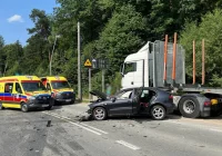 Wypadek na ulicy Lwowskiej. Są osoby poszkodowane - zdjęcie główne