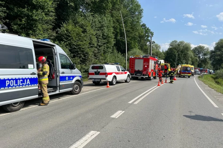 Wypadek na ulicy Lwowskiej. Są osoby poszkodowane - zdjęcie 2