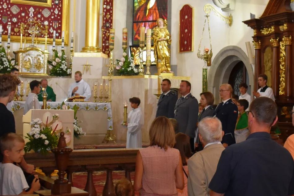 Święto rozpoczęte od uroczystej Mszy - zdjęcie 3