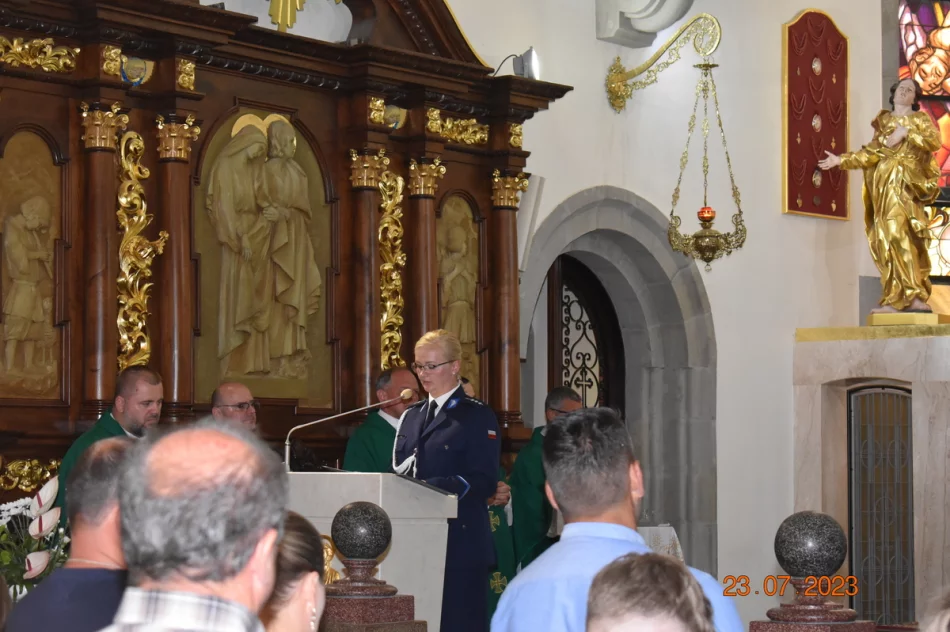 Święto rozpoczęte od uroczystej Mszy - zdjęcie 4