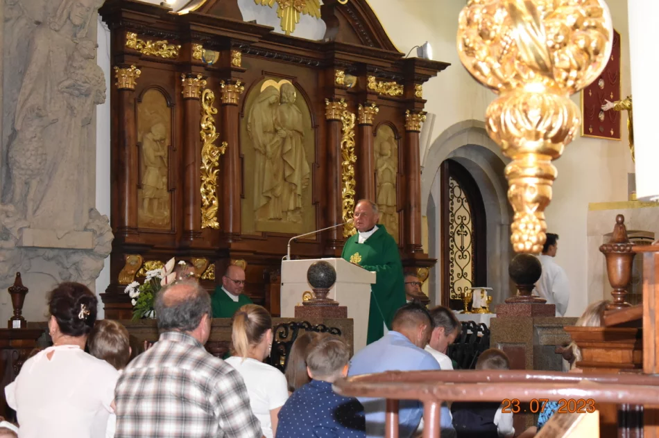 Święto rozpoczęte od uroczystej Mszy - zdjęcie 6