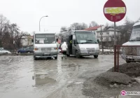 Ignorują dworzec, wolą prywatny plac - zdjęcie główne