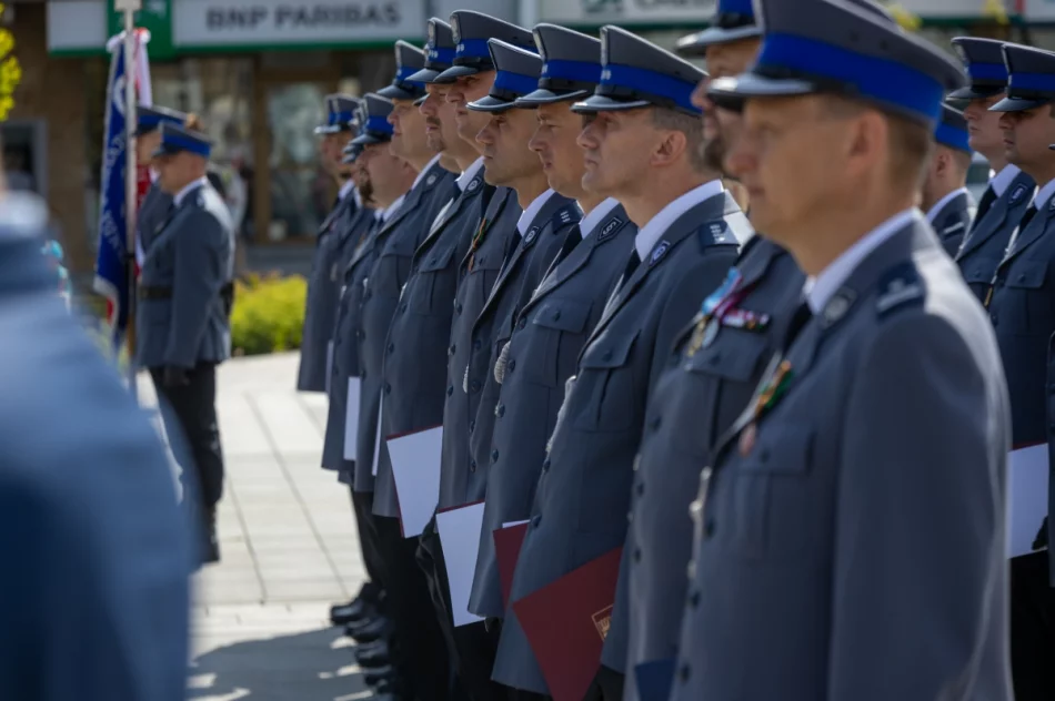 "Służba policji jest naznaczona poświęceniem" - zdjęcie 16