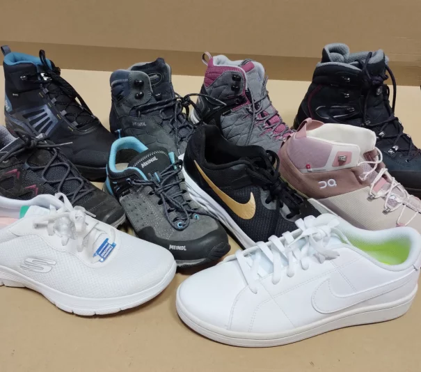 buty sportowe trekkingowe, do biegania na co dzień Lowa hanwag meindl asics nike On itp - Zdjęcie główne