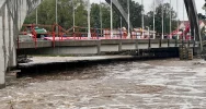 Prześwit pod mostem budzi obawy mieszkańców. Urząd: budowa zgodnie z otrzymanymi warunkami - zdjęcie 2