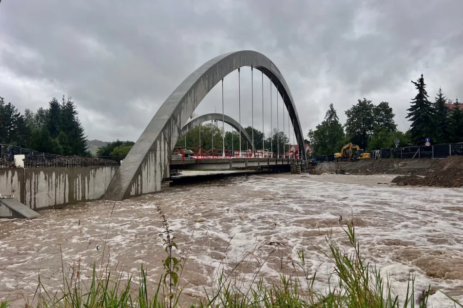 Prześwit pod mostem budzi obawy mieszkańców. Urząd: budowa zgodnie z otrzymanymi warunkami - zdjęcie 3