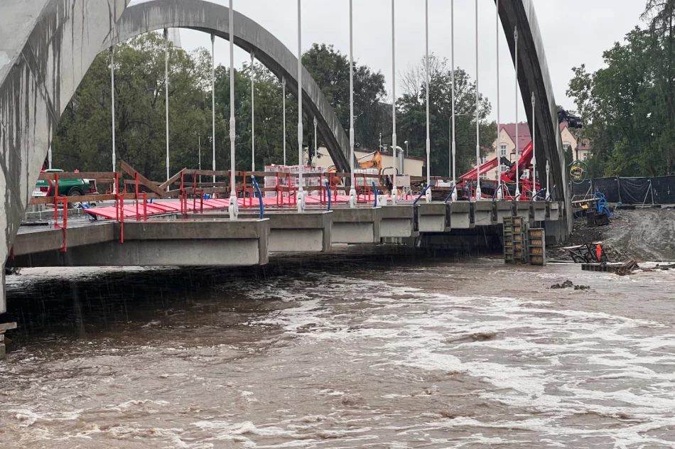 Prześwit pod mostem budzi obawy mieszkańców. Urząd: budowa zgodnie z otrzymanymi warunkami - zdjęcie 6