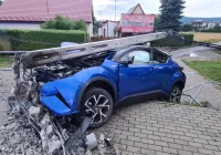 Nowy Sącz: samochód uderzył w słup - zdjęcie główne