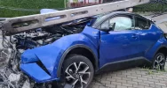 Nowy Sącz: samochód uderzył w słup - zdjęcie 3
