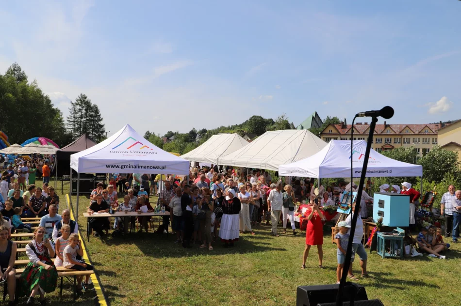 Gospodynie prezentowały dorobek artystyczny i kulinarny - zdjęcie 2