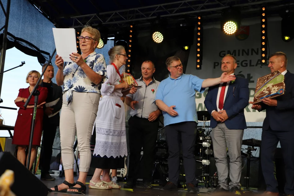 Gospodynie prezentowały dorobek artystyczny i kulinarny - zdjęcie 8