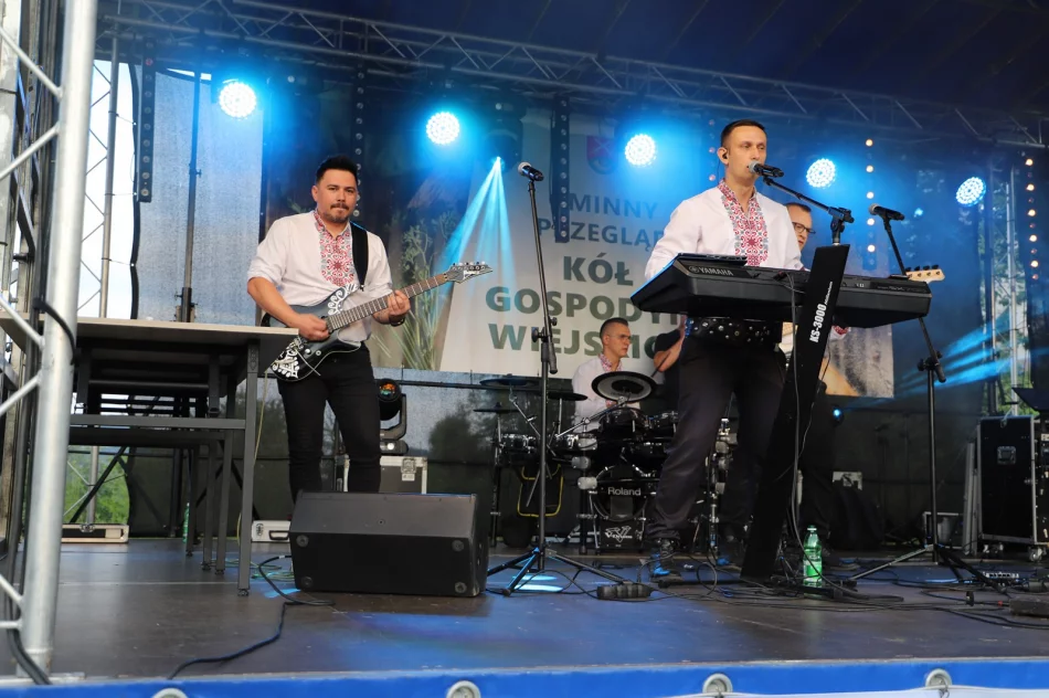 Gospodynie prezentowały dorobek artystyczny i kulinarny - zdjęcie 9