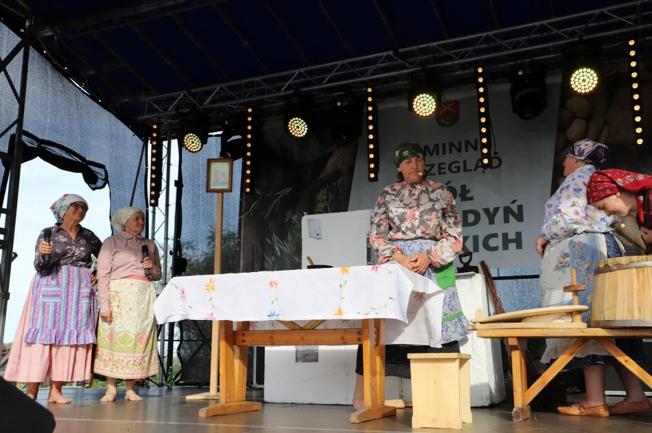 Gospodynie prezentowały dorobek artystyczny i kulinarny - zdjęcie 13