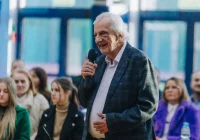 Politolog: "na grzbiecie innych działaczy PiS dostanie się znowu do Sejmu" - zdjęcie główne