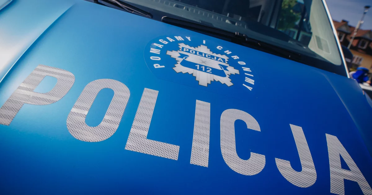 Potrąciła dwie osoby podczas cofania
