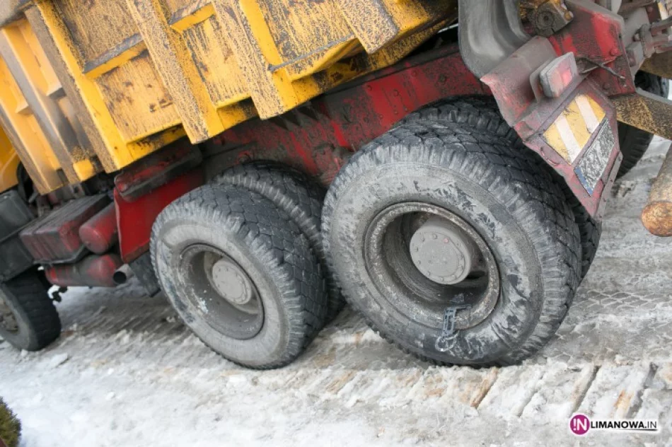 Zderzenie audi z ciężarówką - zdjęcie 2