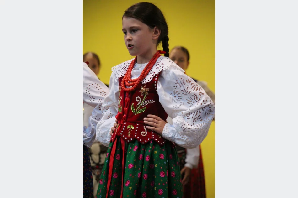 Folklor z różnych stron świata na Święcie Dzieci Gór - zdjęcie 3