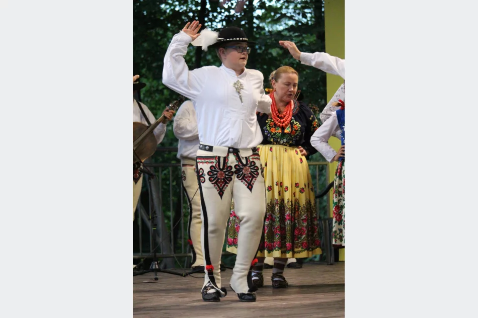 Folklor z różnych stron świata na Święcie Dzieci Gór - zdjęcie 7